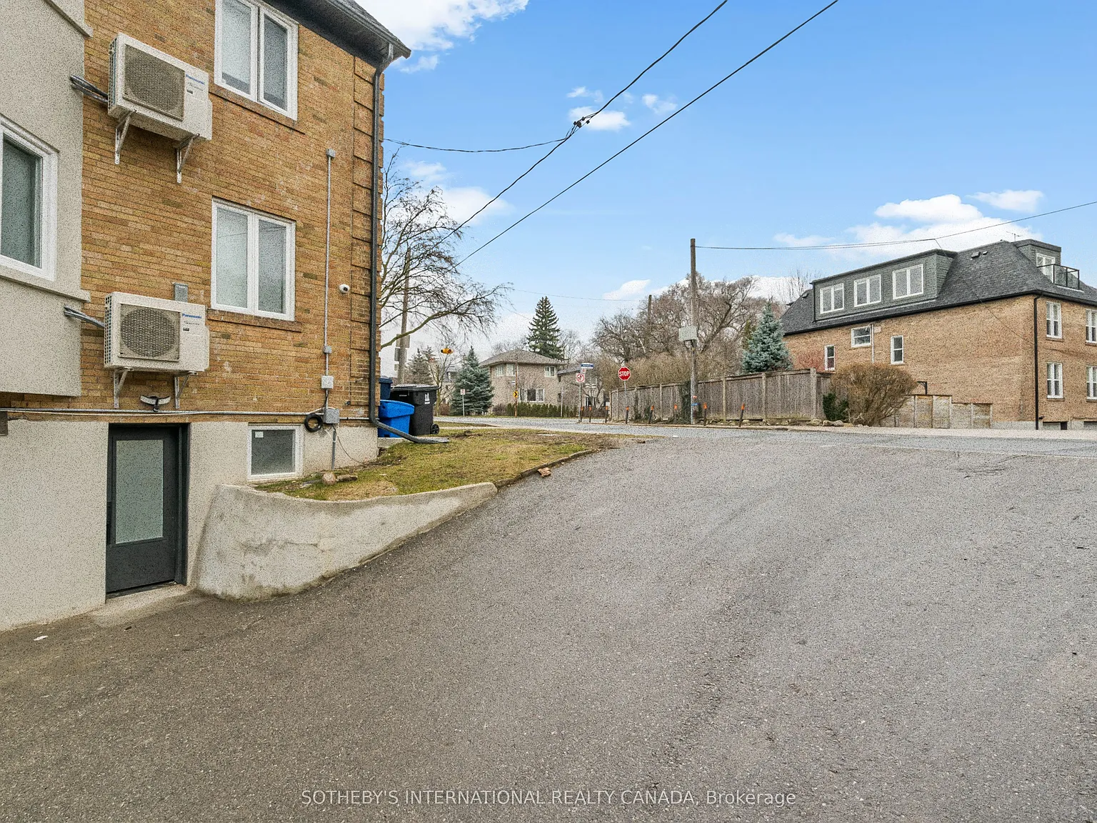 1 bed, $1,820 — Photo 2