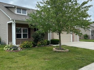 8922 N Springview Dr, McCordsville, IN 46055