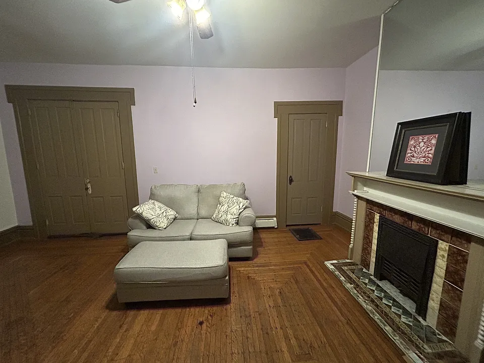 628 S Rose St #1