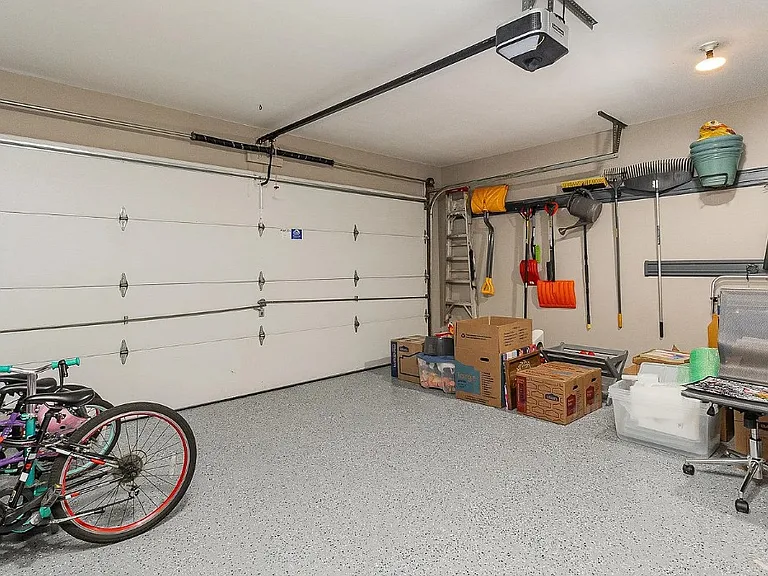 2207 Grey Fox Ct — Photo 20