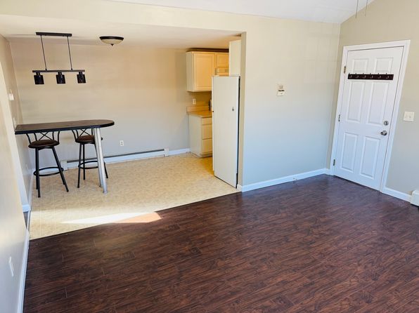 56 Center St APT 2-1, Dennis Port, MA 02639