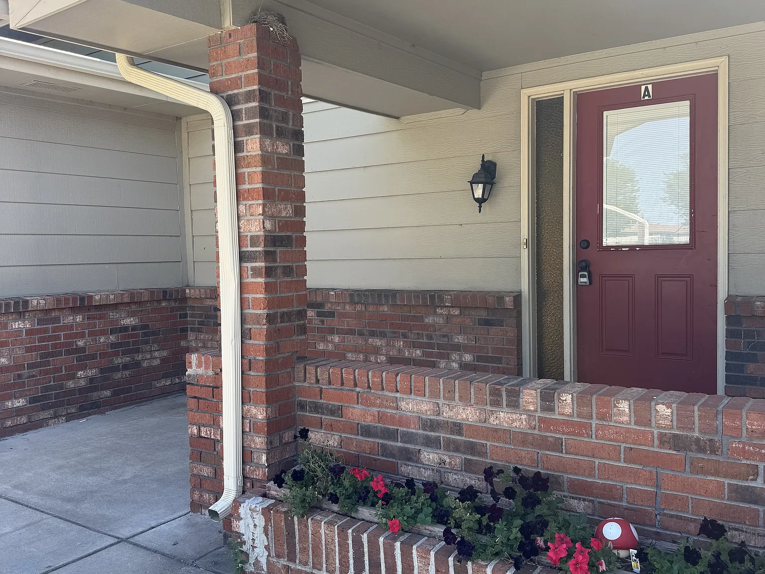 2314 Rosebud Drive - A — Photo 2