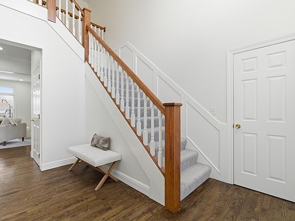 5th image of 9398 Culross Ct