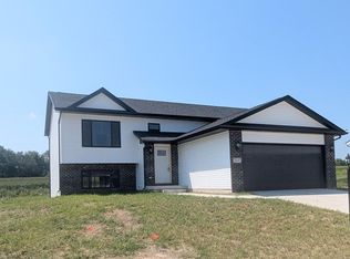 7637 Lafayette Pl, Lowell, IN 46356