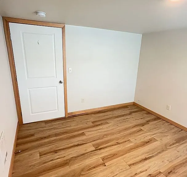 1124 N Forest St — Photo 16