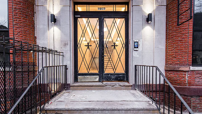 Rented by Nooklyn NYC LLC | media 21