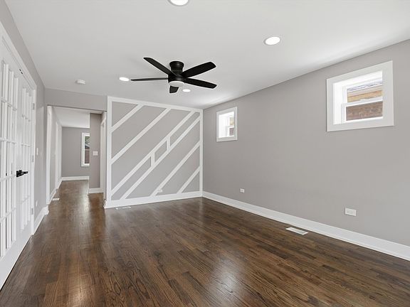 4th image of 8641 S Kingston Ave
