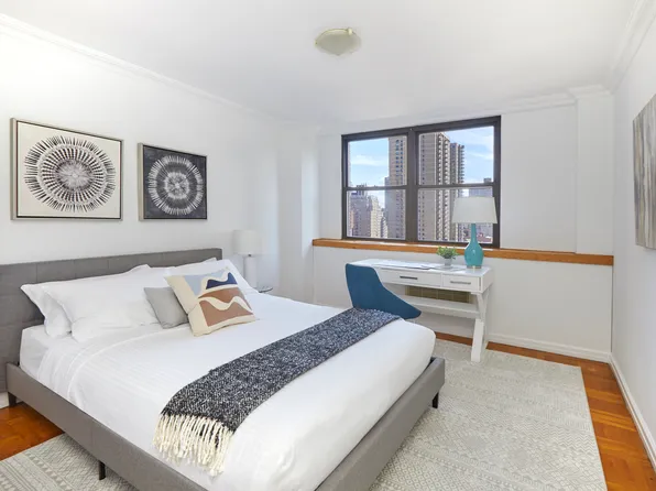 239 East 79th Street image 6 of 11