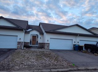 2560 Vierling Dr E, Shakopee, MN 55379