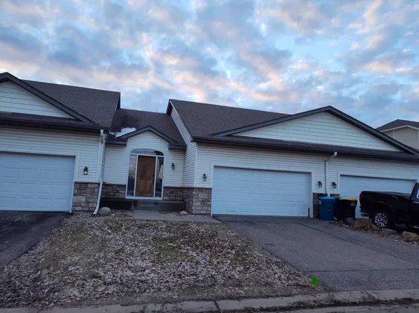 2560 Vierling Dr E, Shakopee, MN 55379