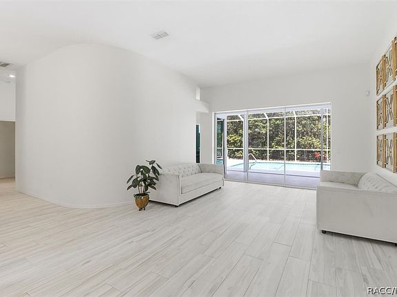 4th image of 21 Fiddlewood Ct