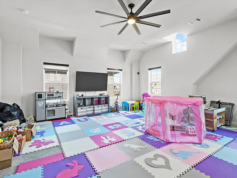 721 Yarrow St — Photo 23