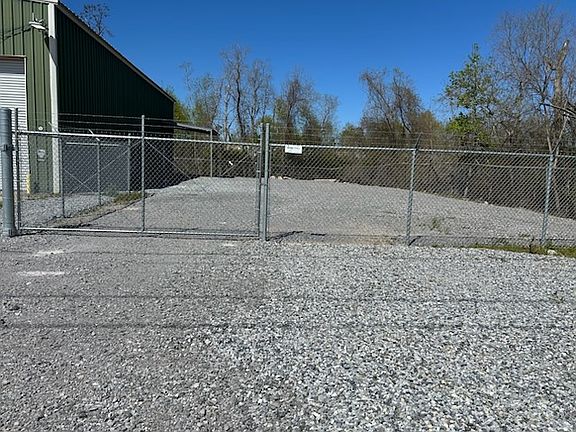 3rd image of 3897 Highway 90