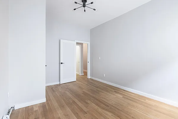 Rented by Five Stone NYC LLC | media 11