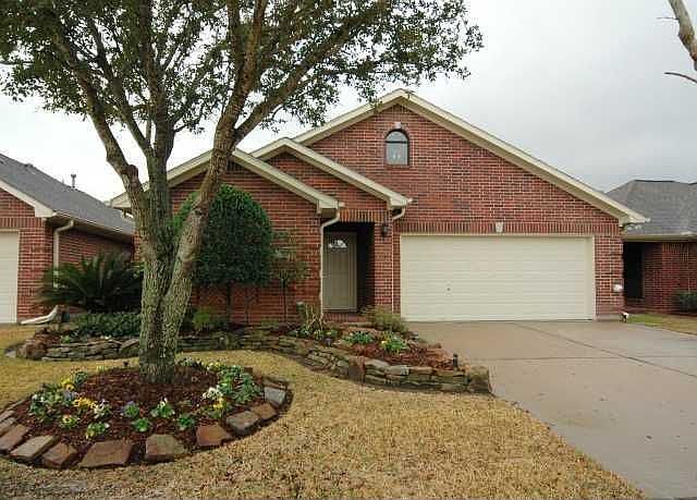 1st image of 308 Live Oak Ln