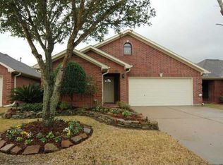 308 Live Oak Ln, Friendswood, TX 77546