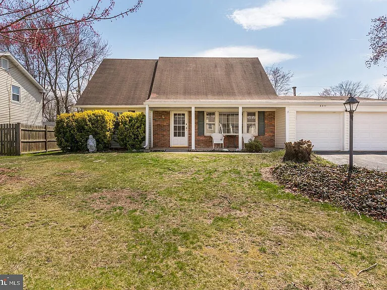 4311 Pergate Ln — Photo 2