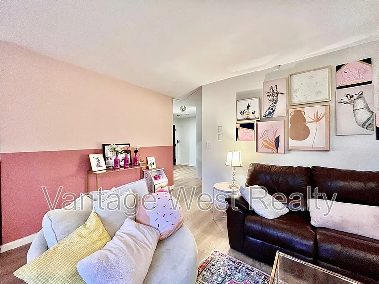 983 Bernard Ave #104 — Photo 7