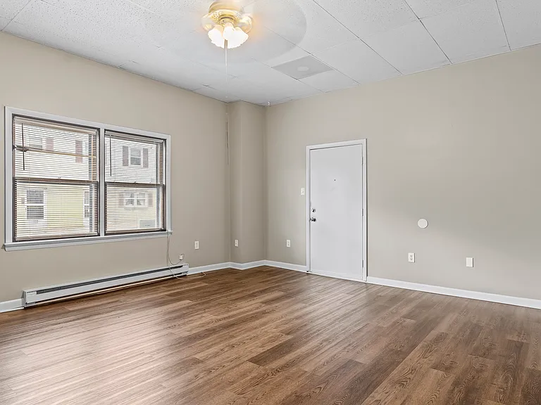 426 W Washington St #A — Photo 2