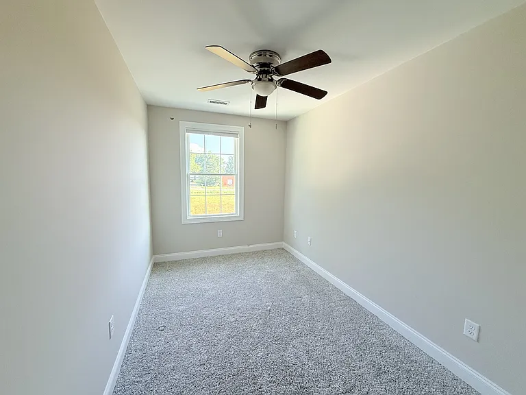 1036 10th Ave NE #26 — Photo 5