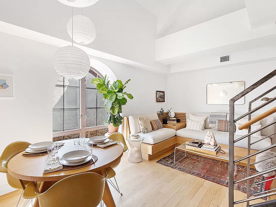 1st image of 401 Hicks St #B-6d