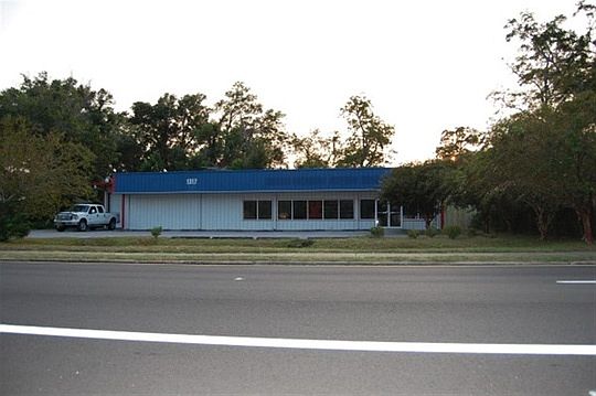 2nd image of 1317 N Davis Hwy