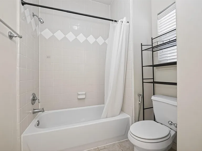 10134 Holly Chase Dr — Photo 20