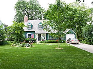 11 Paget Rd, Madison, WI 53704