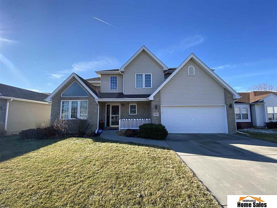 1st image of 7547 Brummond Dr