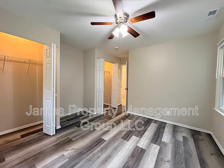 1004 Oakland Dr — Photo 10