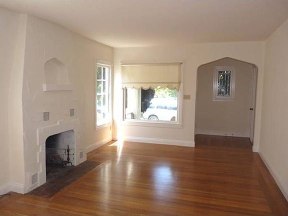 Living Room (other side)