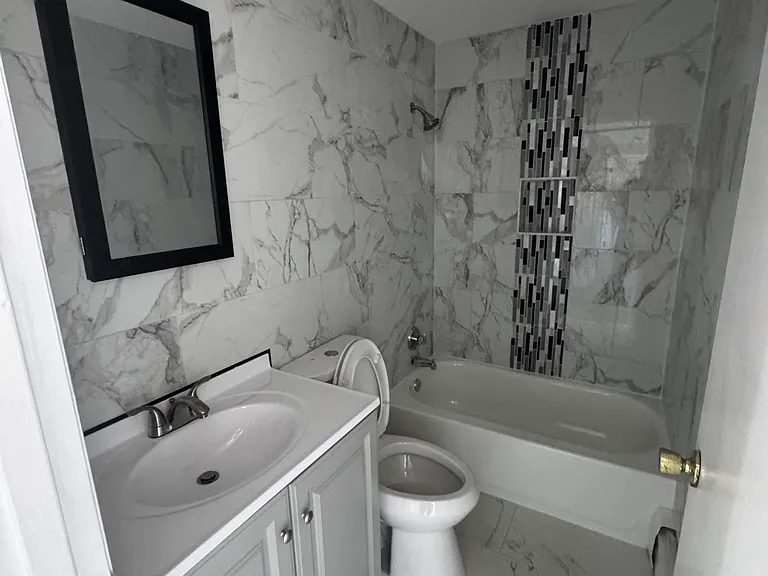 310 Evergreen St #1 — Photo 7