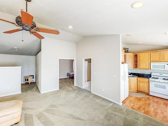 2nd image of 172 Fulton Pl