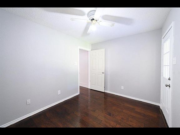 4th image of 203 Spence Dr