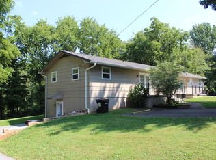 3005 Crenshaw Rd, Knoxville, TN 37920