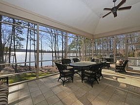 1st image of 3237 Ashwood Park Dr