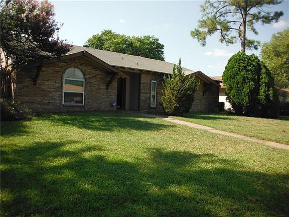 2nd image of 3307 Kensington Dr