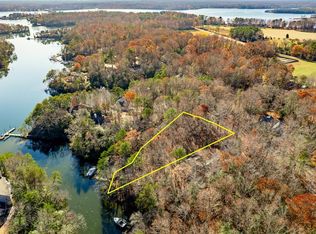 51 Oyster Cove Lndg, Hartfield, VA 23071