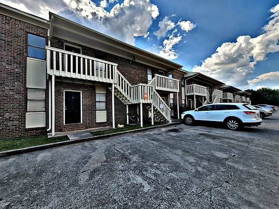 2nd image of 4424 Torrance Dr NW APT 9