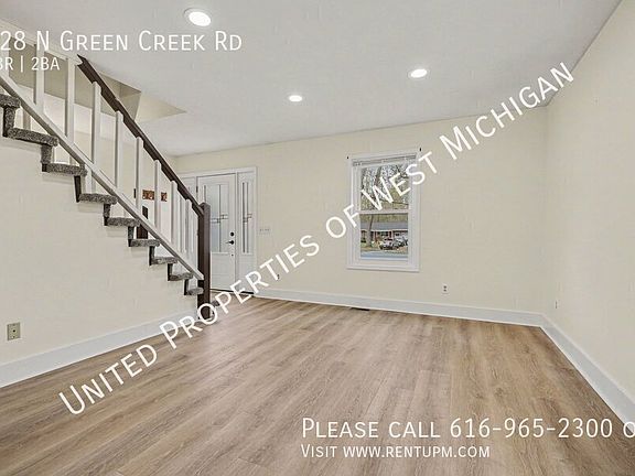 4th image of 128 N Green Creek Rd