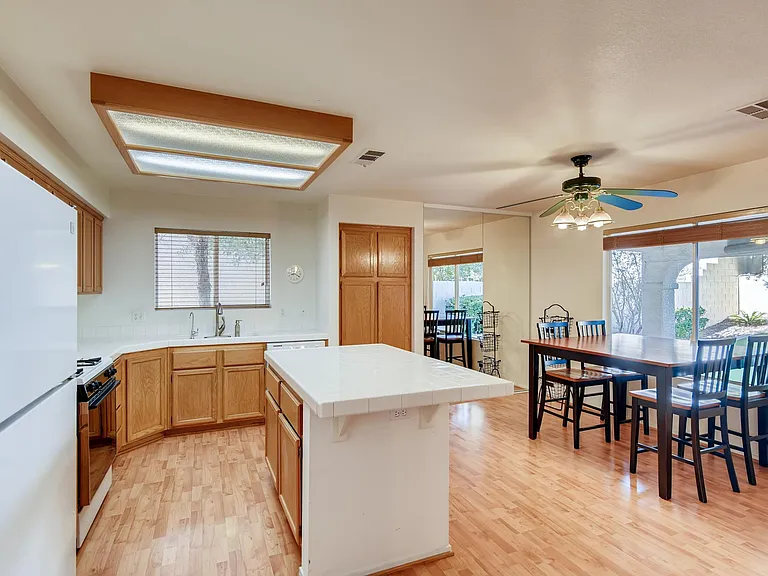 1409 Silk Tassel Dr — Photo 9