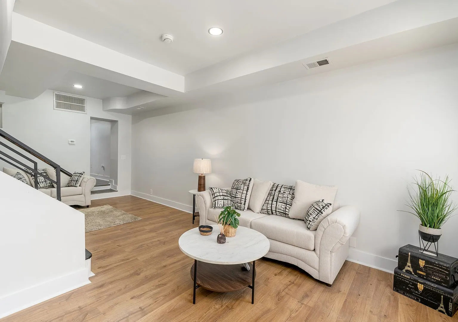 Furnished 3-Bedroom, 3-Bathroom Rental Close to University of Maryland and Downtown — Photo 4