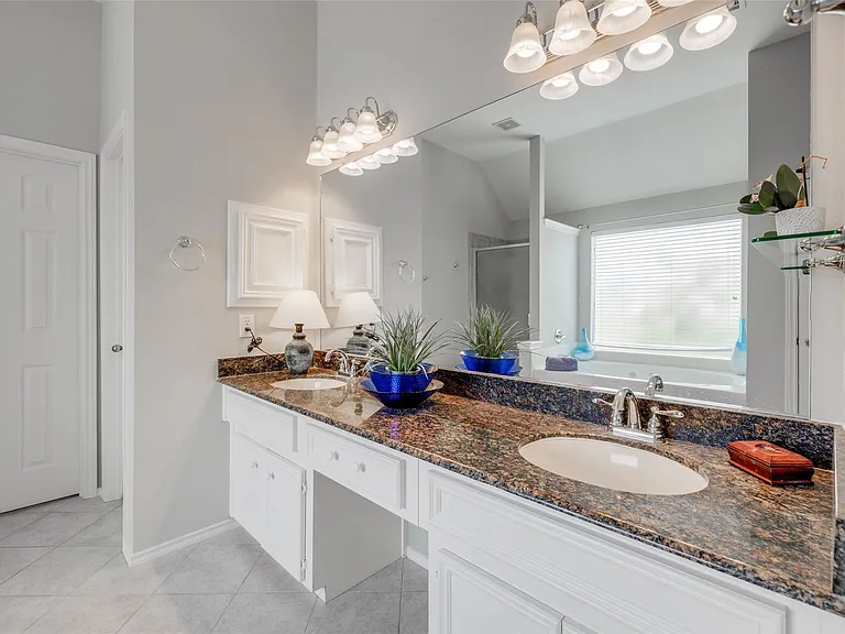 12414 N Shadow Cove Ln — Photo 30