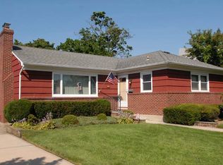 503 Ayers Pl, Oceanside, NY 11572