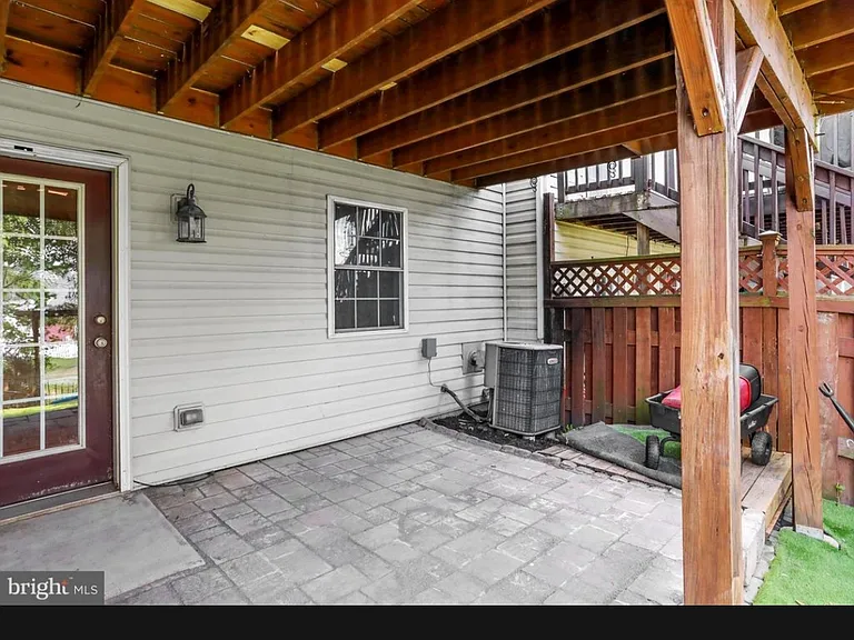 8867 Hillside Way — Photo 31