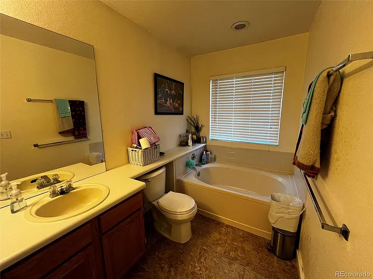 1029 Delta Dr — Photo 12