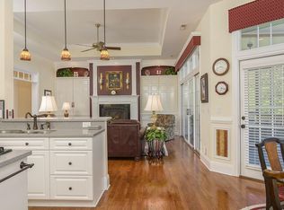 43 Tudor Crescent Ct, Hendersonville, NC 28739