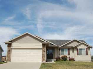209 35th St SW, Altoona, IA 50009