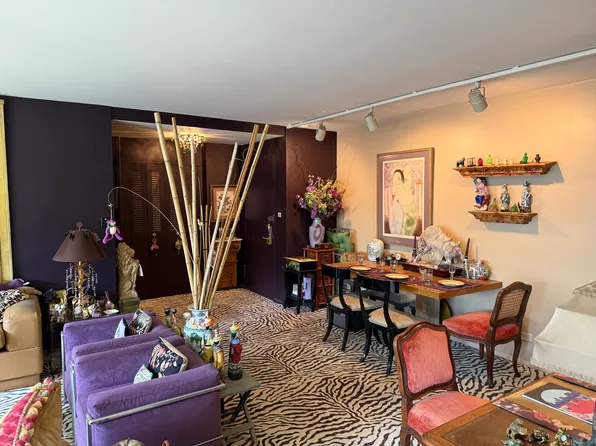 118 East 60th Street image 3 of 9