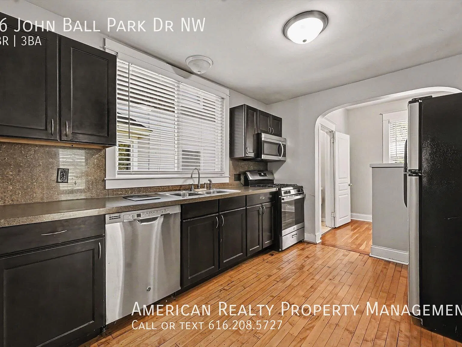 5 bed, 2.5 bath, 1656 sqft, $2,850 — Photo 3